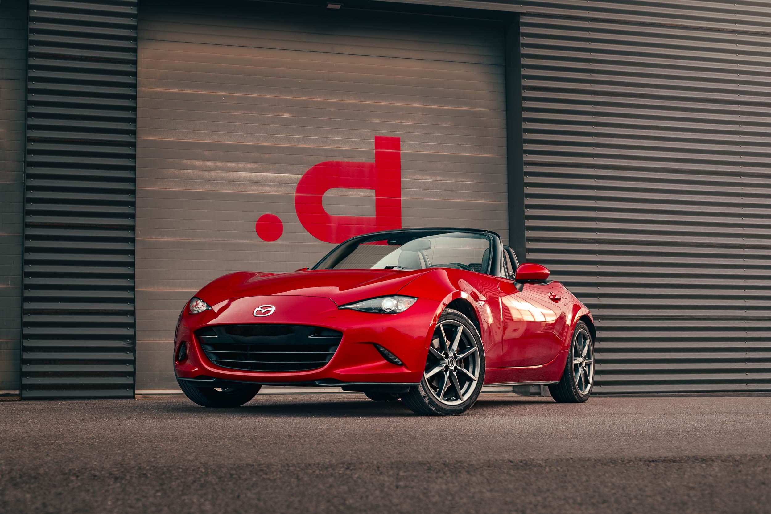 Mazda MX-5 photographiée pour une présentation de vente