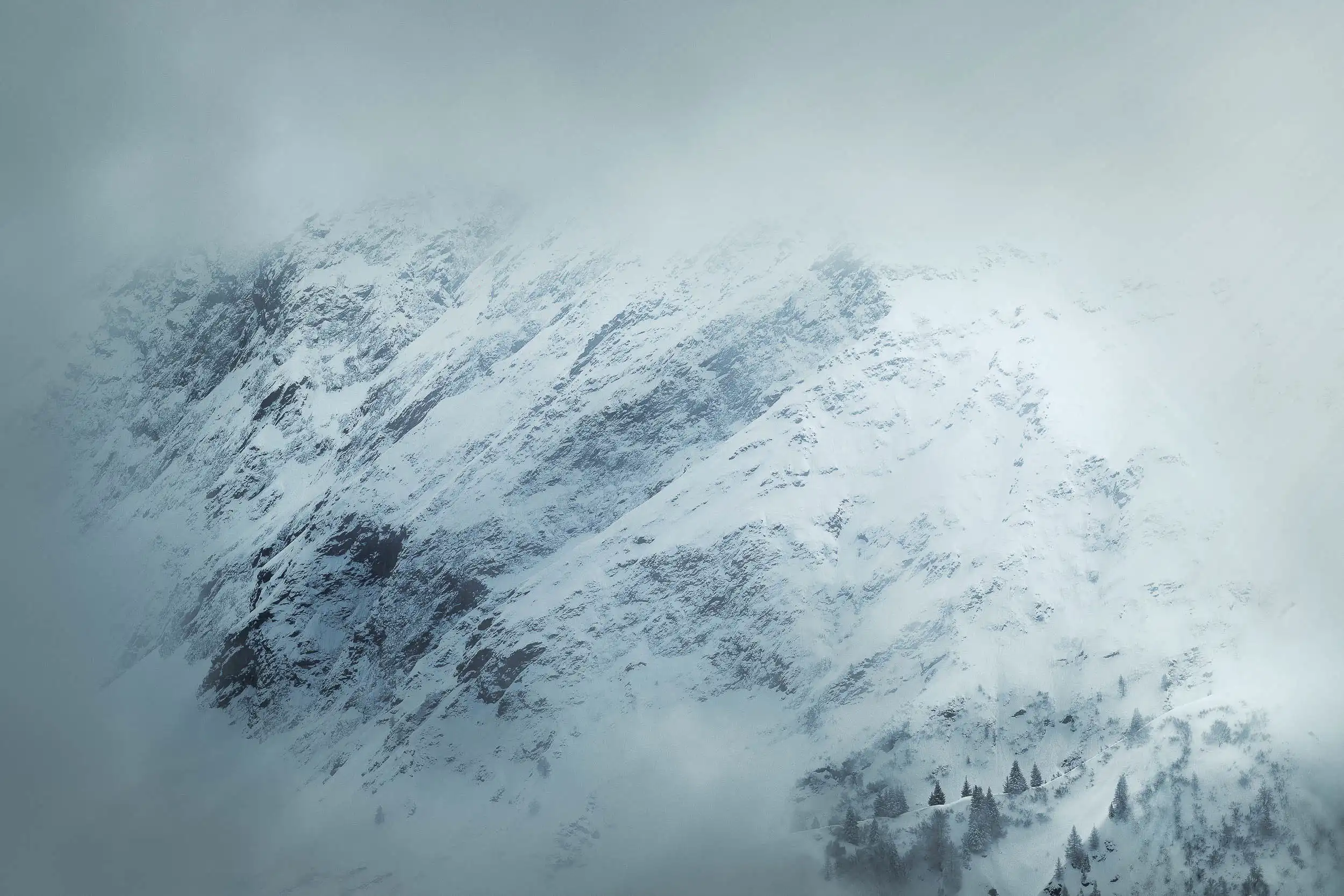 Les Alpes dans la brume - Image 4