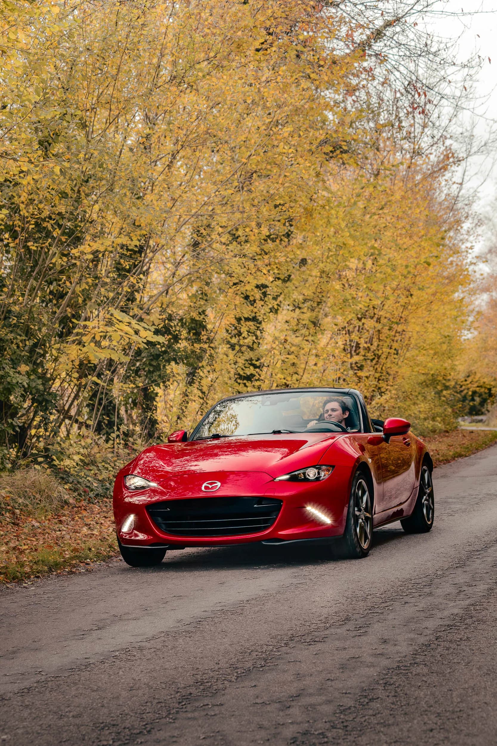 Mazda MX-5 en rolling shot sur route, photographie automobile narrative Arthur Monteil