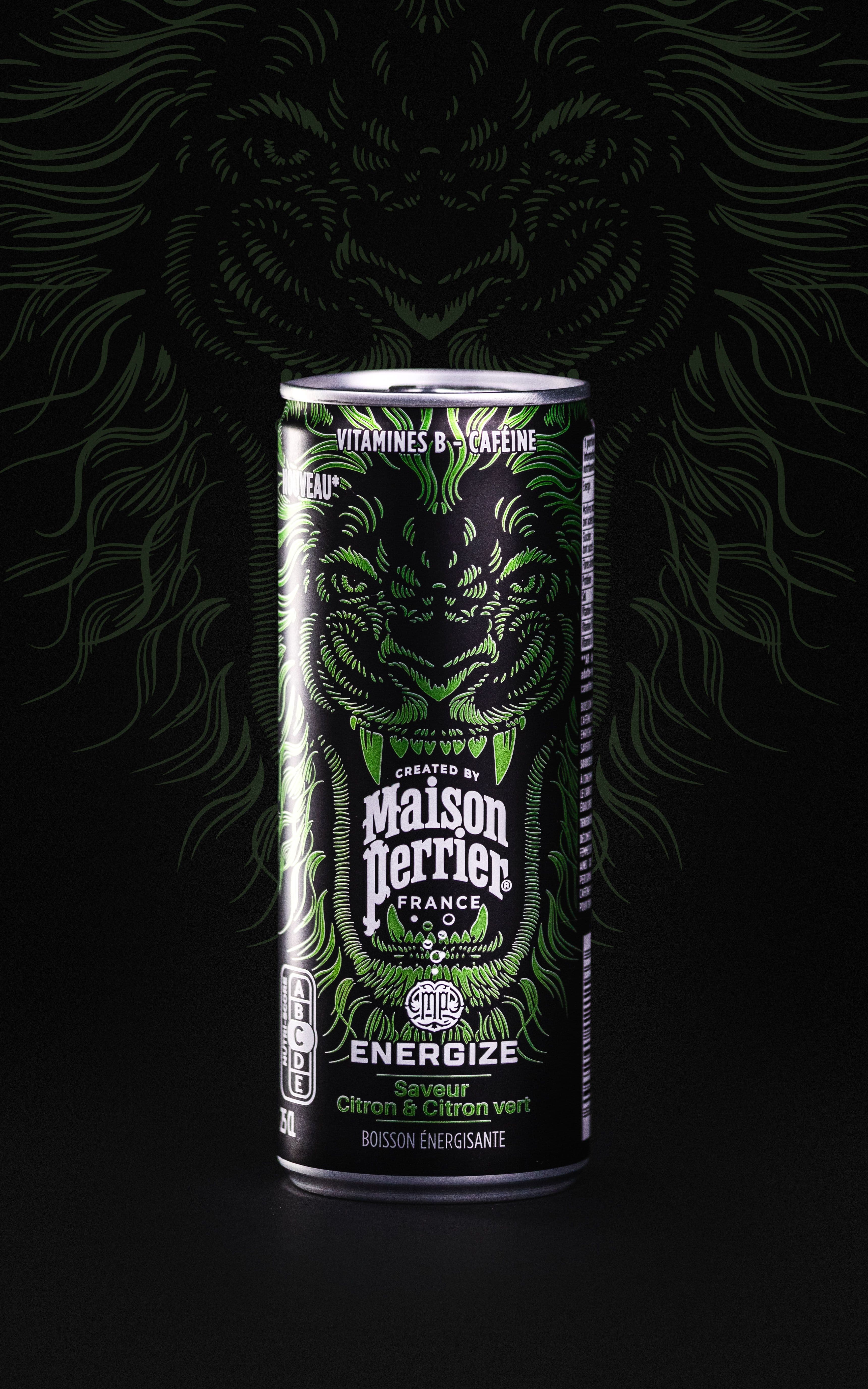 Canette Perrier Energize citron et citron vert mise en lumière sur fond sombre, avec illustration graphique en arrière-plan.